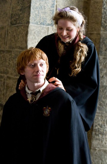 Jessie Cave a Harry Potter-filmek Ron Weasley-ért rajongó varázslótanoncának, Lavender Brown karakterének köszönheti, hogy megismerte a nevét a világ. (2009)