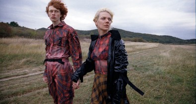 A DÜSK magyar divatmárka pont arra reflektál, amit érzel