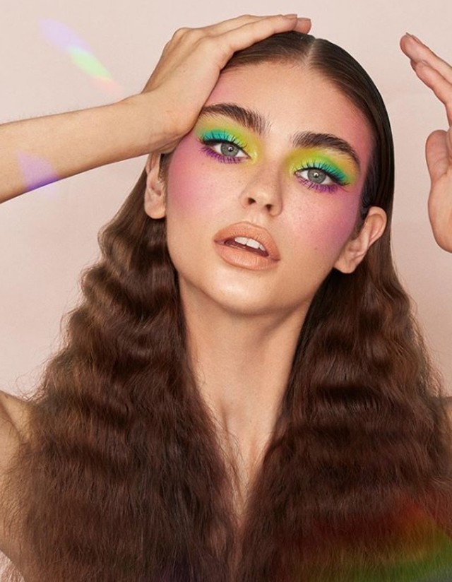 Bemutatjuk a nyár egyik nagy sminktrendjét: a Watercolor szemsminket