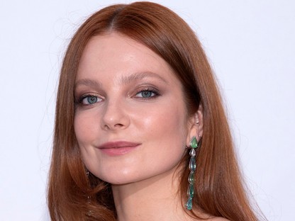 Mihalik Enikő magyar tervező ruhájában pompázott Cannes-ban