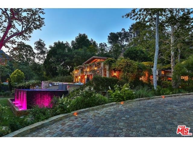 Jennifer Lopez új álomotthonától leesik az állad