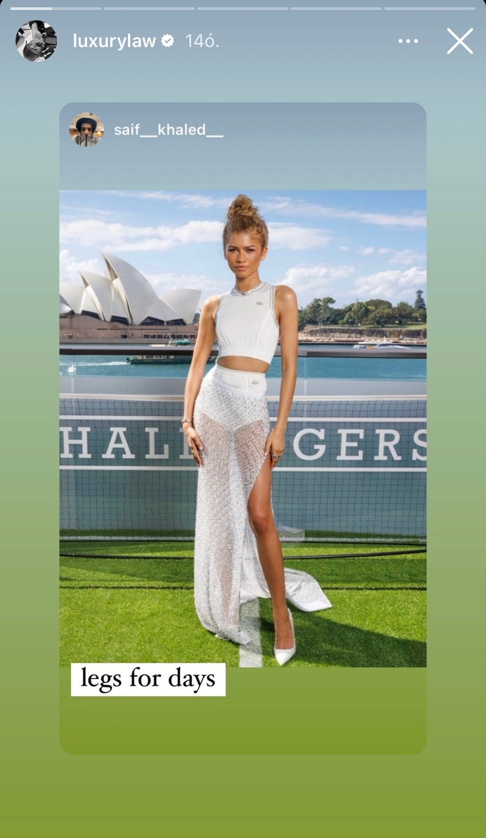 Íme, Zendaya meztelenszoknyája