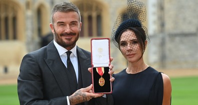 Megváltozik Victoria Beckham neve, most, hogy lovaggá ütötték David Beckhamet