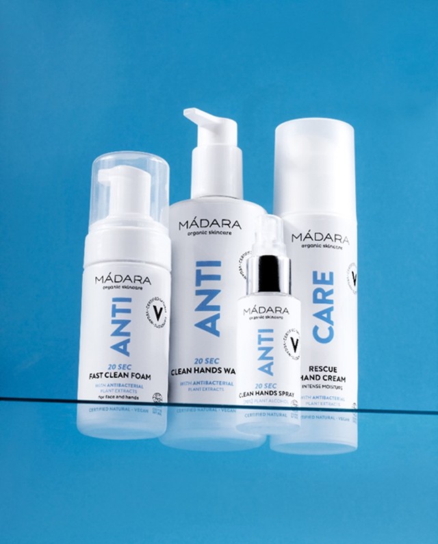 Vegán kézfertőtlenítő? Létezik: A MÁDARA bemutatta legújabb, antibakteriális termékcsaládját