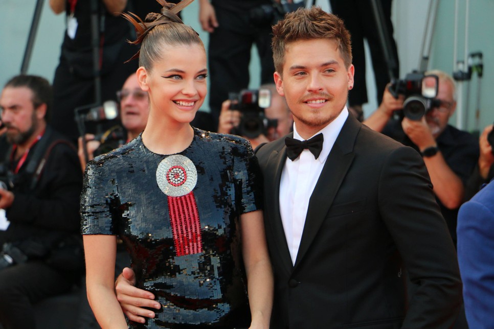 Palvin Barbara és Dylan Sprouse az esküvőre készülnek