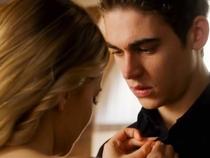 Hogyan vess véget egy karmikus kapcsolatnak, ami csak fájdalmat okoz? Íme a válasz