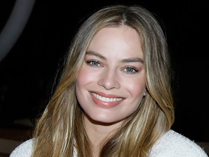 Margot Robbie Chanel-szettje nyárért sikítozik