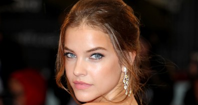 Szuperelegáns volt Palvin Barbi Lady Gaga filmjének premierjén