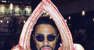 Ő a legtrendibb hentes a neten! Igen, a sózós szakácsról beszélünk