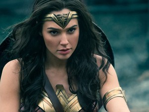 Íme a legbüszkébb férj - Wonder Woman a valóságban is egy csodanő