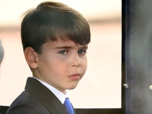 Hatalmasan nőtt a 7 éves Lajos herceg, születésnapi portréján rá sem ismerni