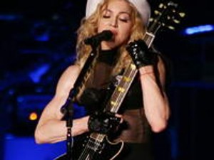 Madonna újra pózol!