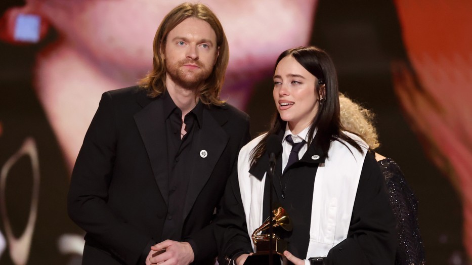 Billie Eilish és Finneas O’Connell a Wildflower című számért az Év dala díját vihette haza