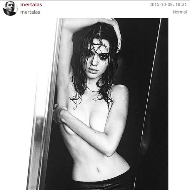 Kendall Jenner őrülten szexi - Pandaszemek, topless a zuhany alatt