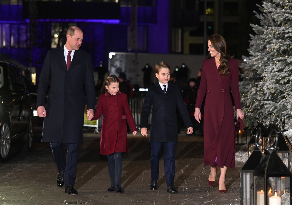 Katalin hercegné és Sarolta hercegnő a 2022-es karácsonyi istentiszteleten