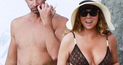 Mariah Carey mellei már megint alig férnek a bikinibe