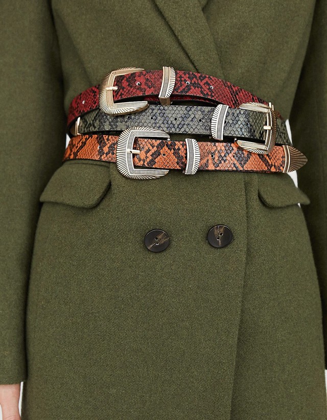 Három öv egyszerre? Miért ne, ezzel a trükkel a régi kabátodat is izgalmasabbá teheted és grátiszként csodásan hangsúlyozza a derékvonaladat. STRADIVARIUS 2995 Ft/db