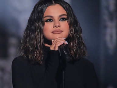 Selena Gomez pánikrohamot kapott az AMA díjátadó előtt