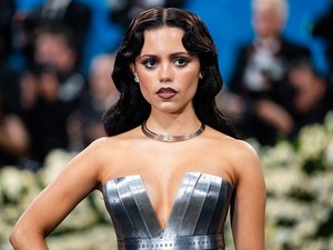 Te ráismersz? Így nézett ki Jenna Ortega, amikor életében először lépett a vörös szőnyegre
