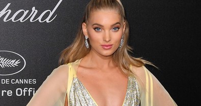 Egy hajszálon múlt, hogy Elsa Hosk nem esett hasra a vörös szőnyegen!