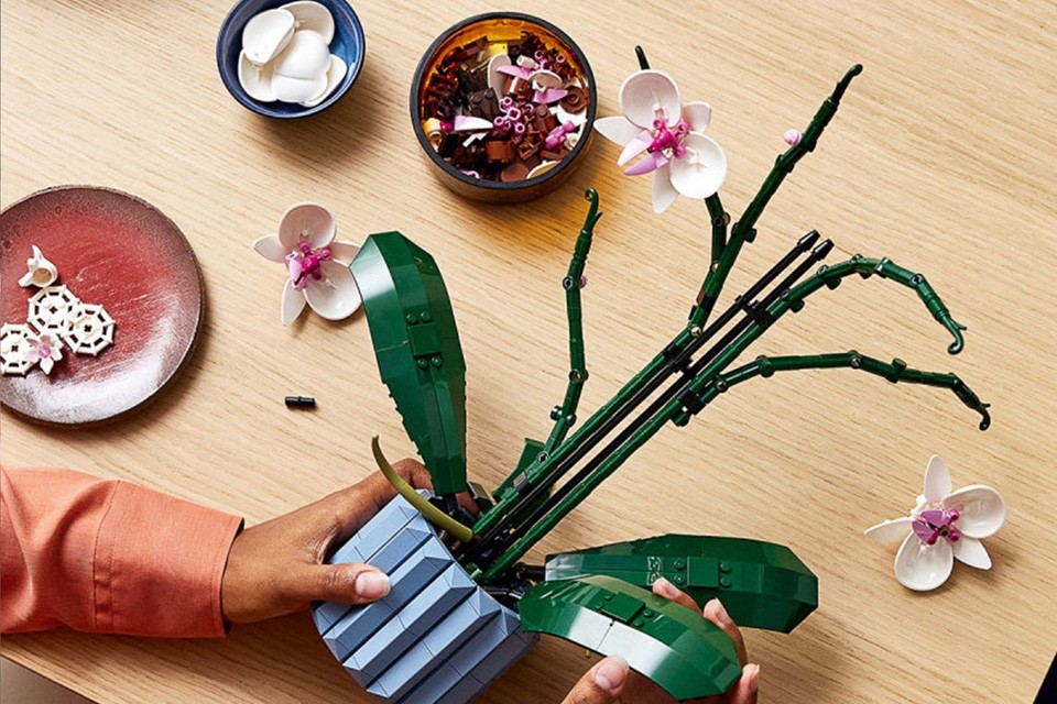  A Lego Orchidea egy több, mint 600 darabos remekmű