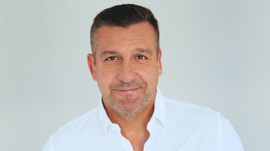 Csányi Sándor: Valamennyire minden művész szeretethiányos