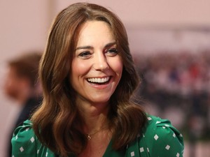 Kate Middleton is olyan, mint te! Zoom meetinghez Zara blézer