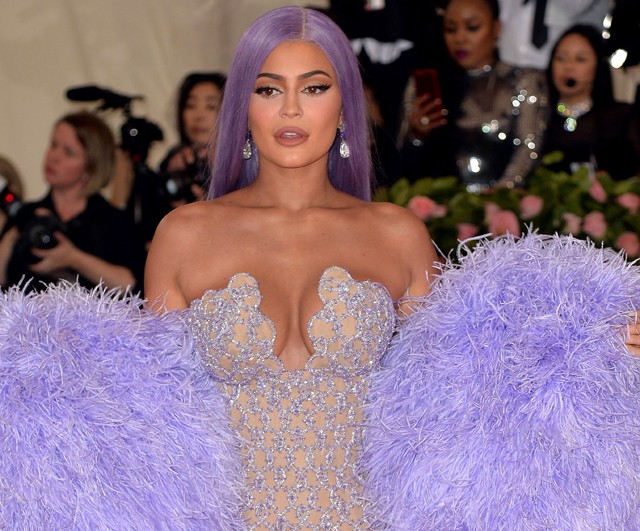 Kylie Jennernek annyi luxusautója van, hogy az még gombócból is sok