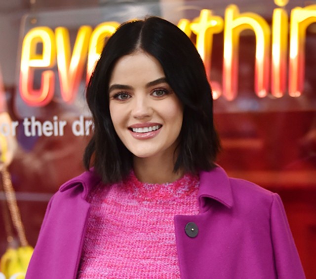 Lucy Hale Dr. Szöszis szettje a legjobb, amit ma látni fogsz