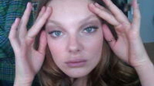 Mihalik Enikő plasztikáztatott?