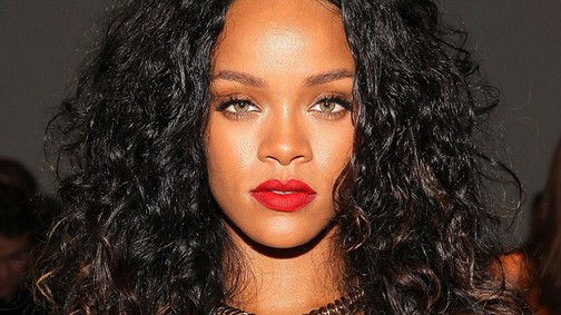 Ha a dögösség fájna, Rihanna ordítana: elképesztő fehérneműs fotókon az énekesnő