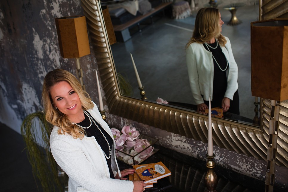 Stresszmentes karácsony: ünnepi etikett és tanácsok Veszelszki Ágnestől