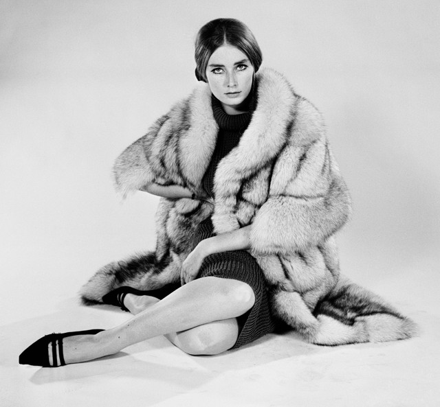 Elhunyt a gyönyörű Bond lány, Tania Mallet