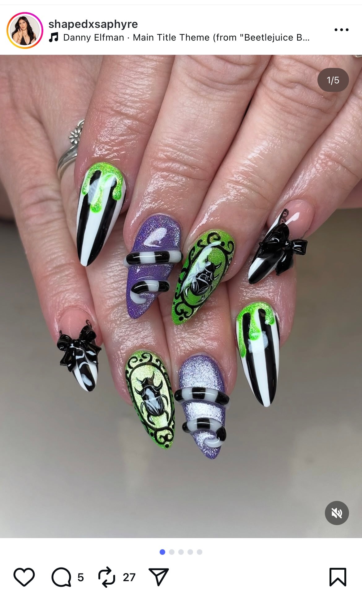 3D minták - hosszabb körmökön ütős választás lehet néhány 3D-s minta, ezért ha valami menőre vágysz, ezzel nem tudsz mellélőni. 