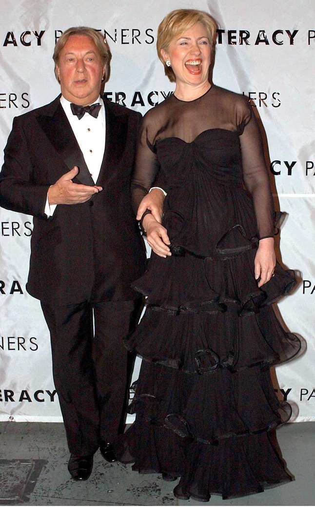 Hilary Clinton a tervezővel