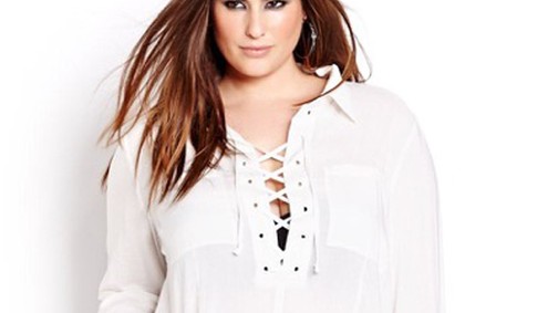 Tavaszi blúzkörkép plus size nőknek