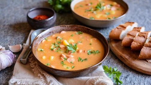 Egy zseniális magyar séf elárulta a tökéletes frankfurti leves titkát és receptjét