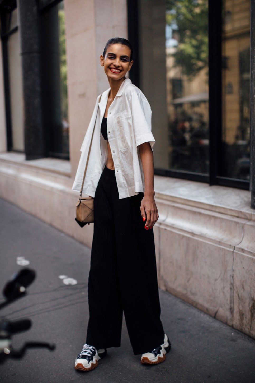 A párizsi Fashion Week-en láttuk ezt a különleges CONVERSE cipőt, amit te is beszerezhetsz olcsóbban a GLAMOUR-napokon 