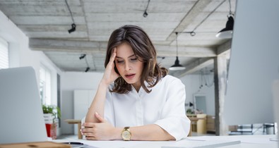 Mi jelzi, ha túl sokat stresszelünk? Így üzen a lélek és a test (x)