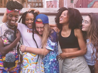 Kúl gördeszkás csajok veszik be New York utcáit az új kedvenc sorozatodban