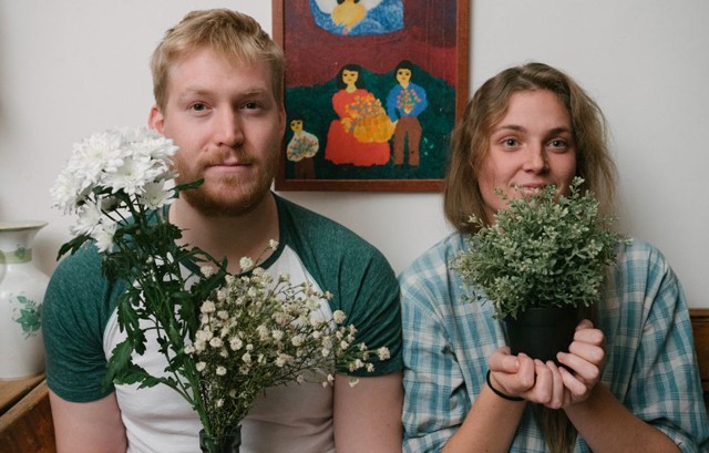 Íme az előadás, ami bonyolult párkapcsolati helyzeteket old meg humorral!