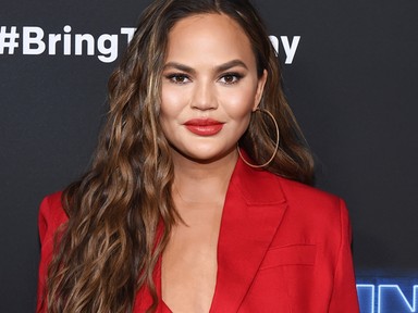 Lesz még egy baba? Chrissy Teigen elmondta mikor szülne újra