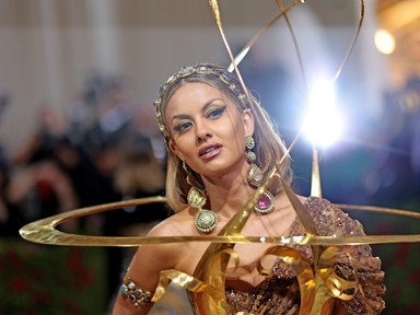 Met gála 2022: Ezeket a meghökkentő frizurákat látnod kell