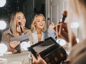 Klasszikus, friss vagy merész - melyik smink look illik hozzád a legjobban?