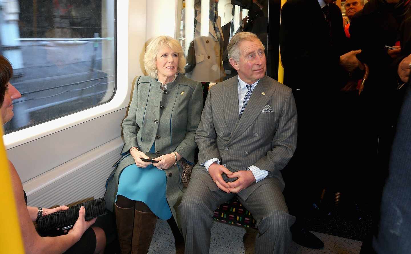 A londoni metró 150. évfordulóján, 2013 januárjában Károly király és felesége, Kamilla királyné a Metropolitan metróvonalon utaztak Farringdonból a londoni Kings Cross állomásig. Állítólag a párnak sorba kellett állnia a jegyellenőrző kapuknál, mint az átlagembereknek. 