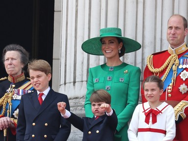 Lajos herceg ismét hozta a formáját, és rommá cukiskodta Károly király születésnapi ceremóniáját
