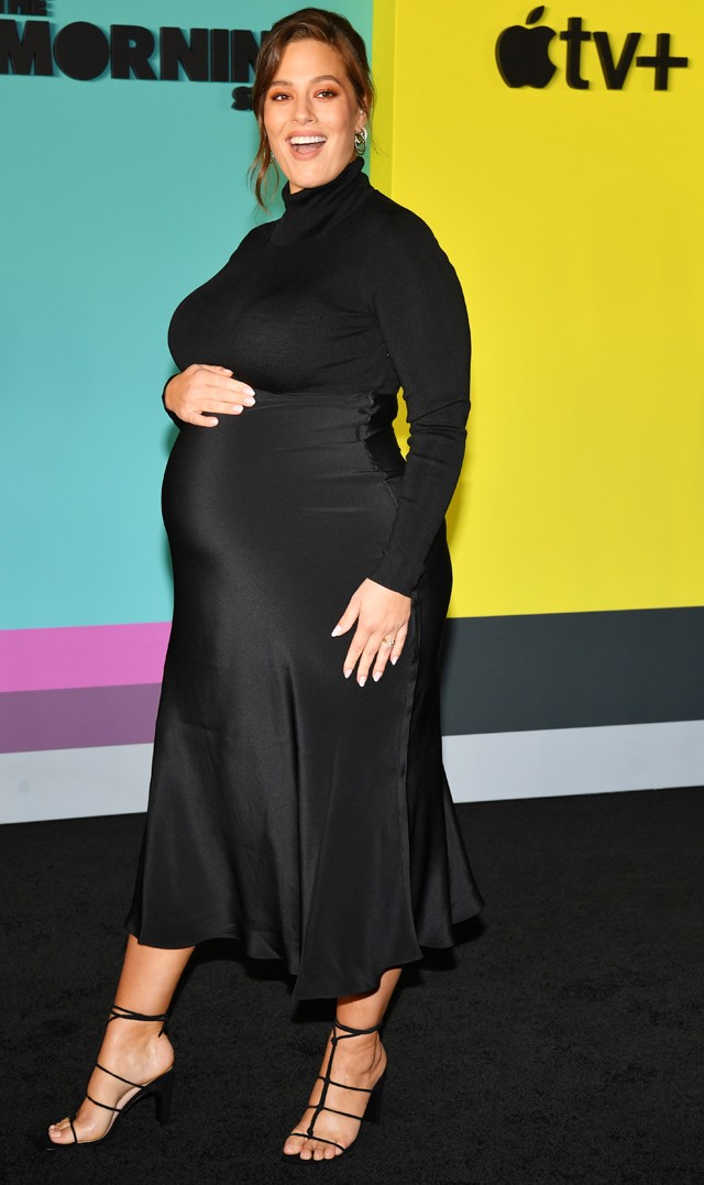 Ashley Graham nagyon édes kismama: hatalmas pocakjával pózolt