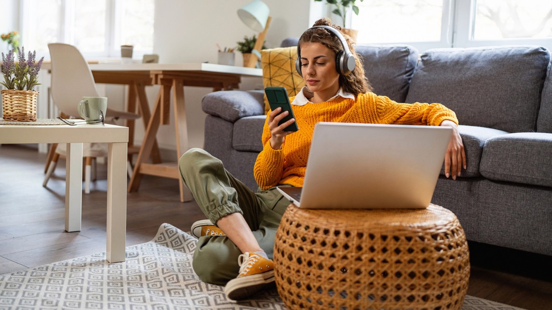 Sokszor inkább kényelmi, sem mint anyagi okai vannak, hogy a fiatalok egyre később költöznek el a szülői házból