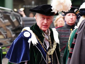 Károly király döntött! A Buckingham-palotában valami olyan dolog fog történni, ami eddig még soha