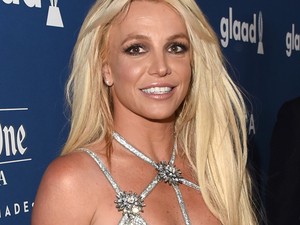 Viszlát ikonikus szőke tincsek! Barna hajszínre váltott Britney Spears